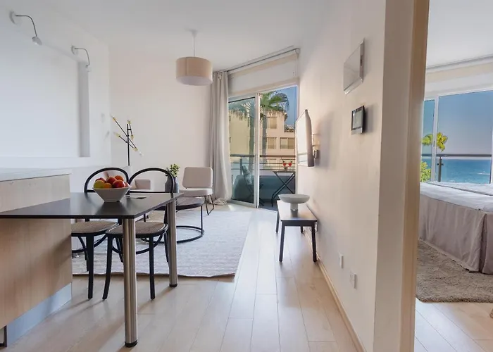 Ξενοδοχείο Sanders Ermitage On The Beach - Delightful 1-bedroom With Sea View *